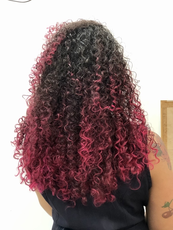 Luzes coloridas  cabelo cabeleireiro(a)