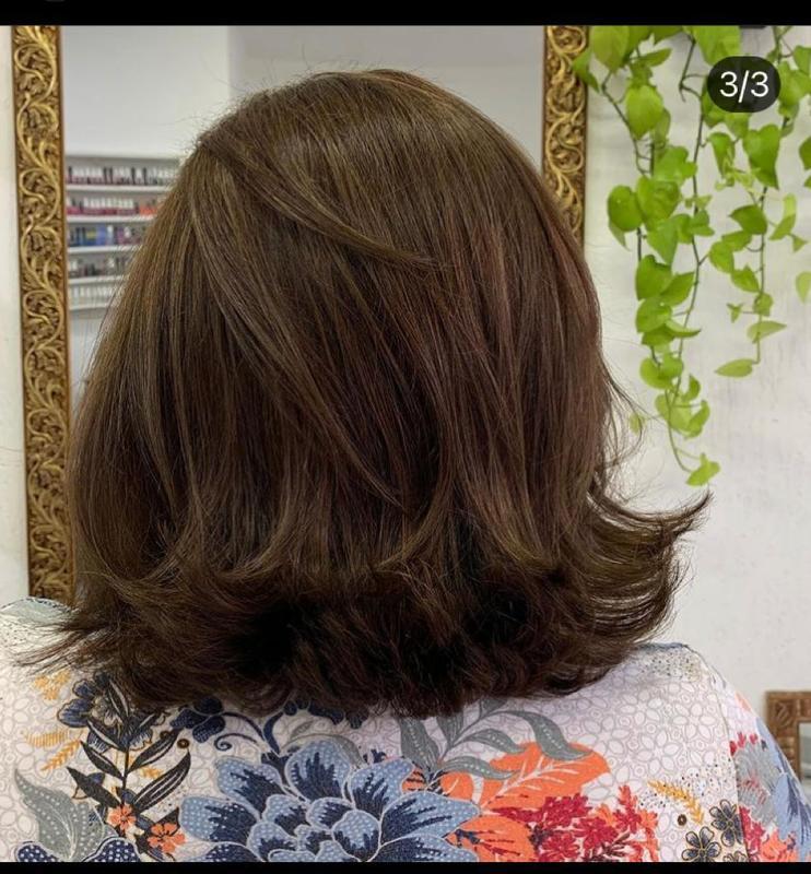 Corte Reto com camadas nas pontas  cabelo cabeleireiro(a)