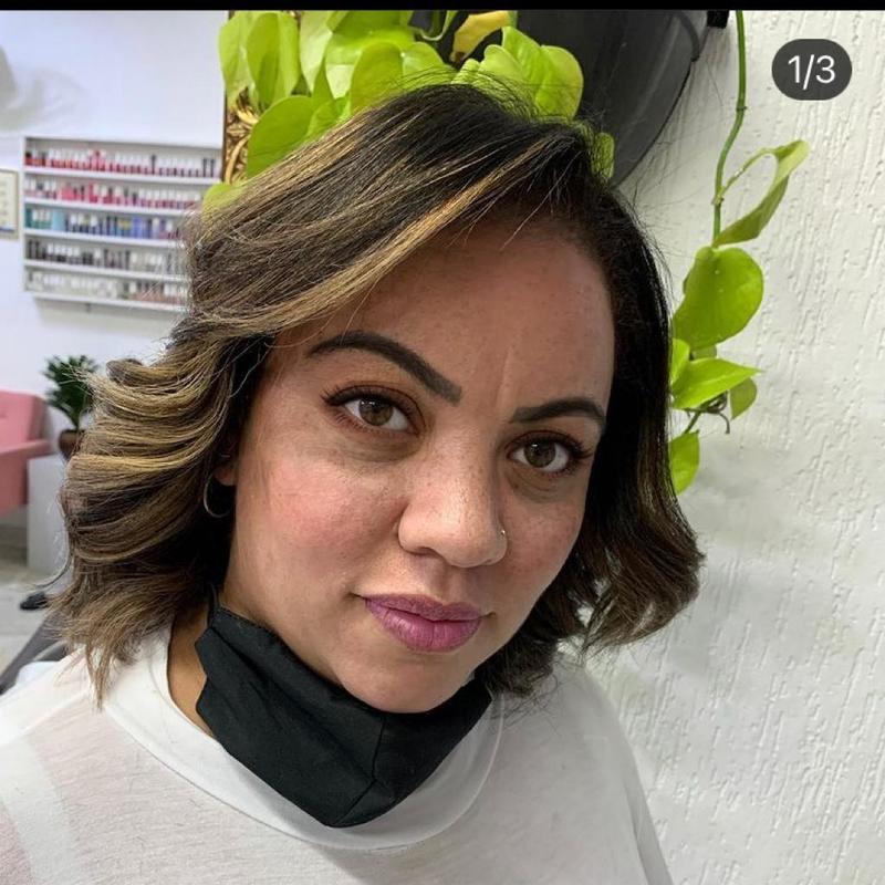 Morena Iluminada cabelo cabeleireiro(a)