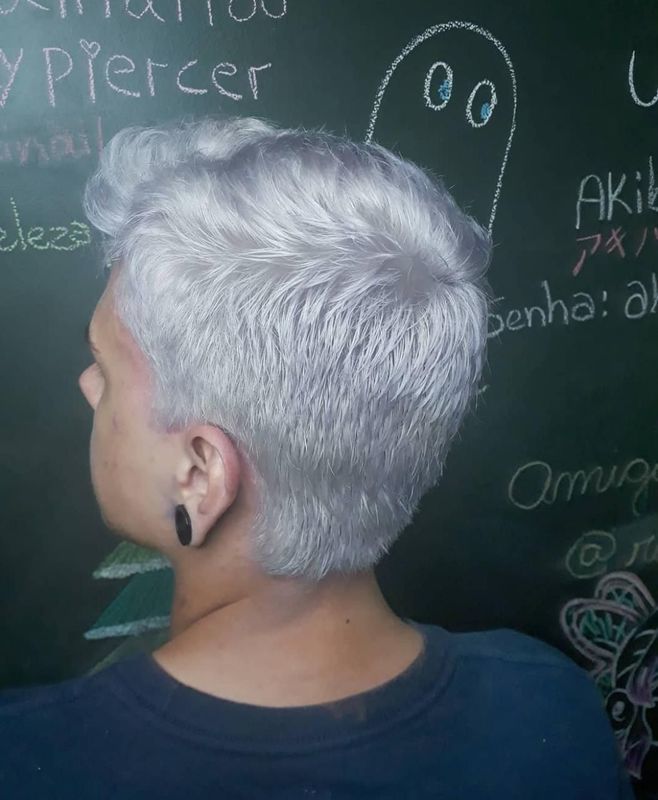 #platinado
Descoloração global e matização cabelo cabeleireiro(a) auxiliar cabeleireiro(a)