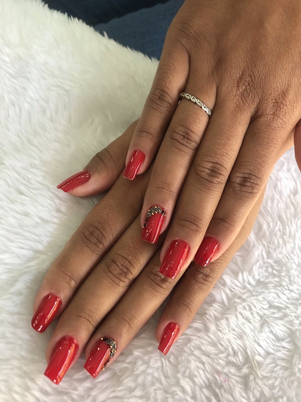 unha manicure e pedicure