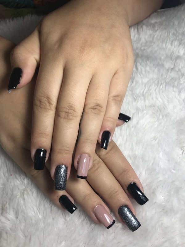 Alongamento em gel  unha manicure e pedicure
