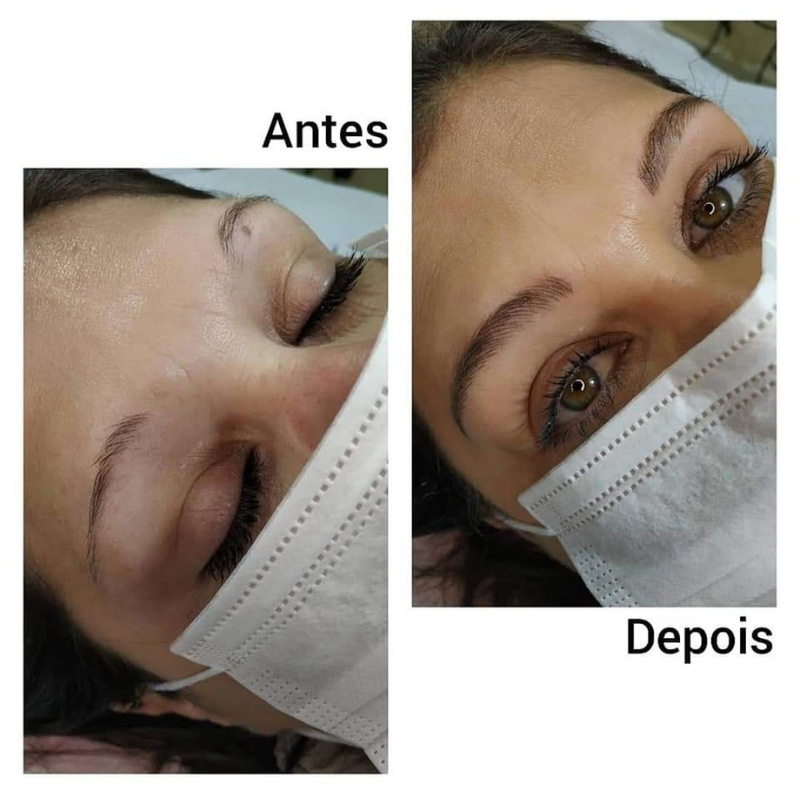 #microblanding
Antes e depois de uma reconstrução total de fios. Sem padrão de medidas as sobrancelhas são reconstruidas de uma maneira a valorizar o olhar da forma mais natural possível, totalmente "freehand" estética micropigmentador(a)