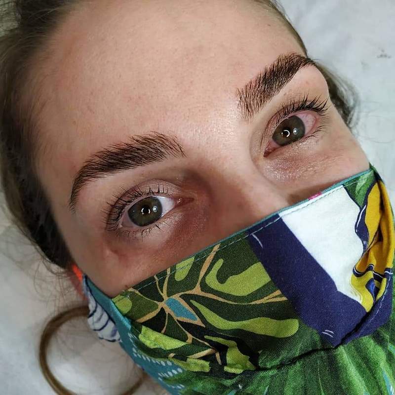 #browlamination #embelezamentodoolhar #lashlifting
Uma forma natural de dar aquele "UP" no olhar e até melhorar a qualidade dos fios é com o Browlifting e o Lashlifting estética micropigmentador(a)