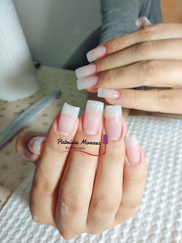 Unhas resistentes e naturais 
Alongamento em fibra de vidro 💖 unha manicure e pedicure