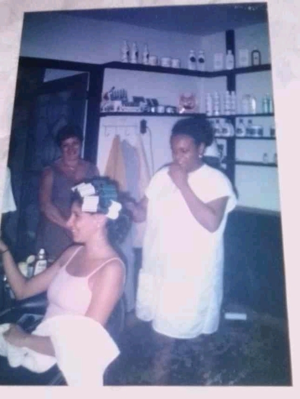 Início na década de 90.. no meu primeiro salão de Beleza Drimi's♥️ cabelo cabeleireiro(a) empresário(a) consultor(a)