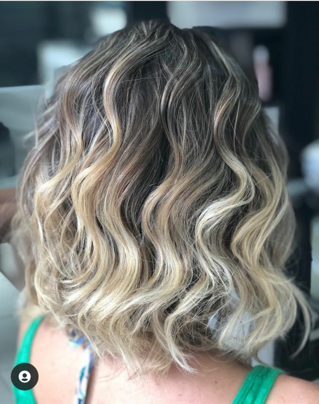 Curls Blond 
#curls #loirosaudavel #blondhair #hairstyle #hairbeauty cabelo cabeleireiro(a)