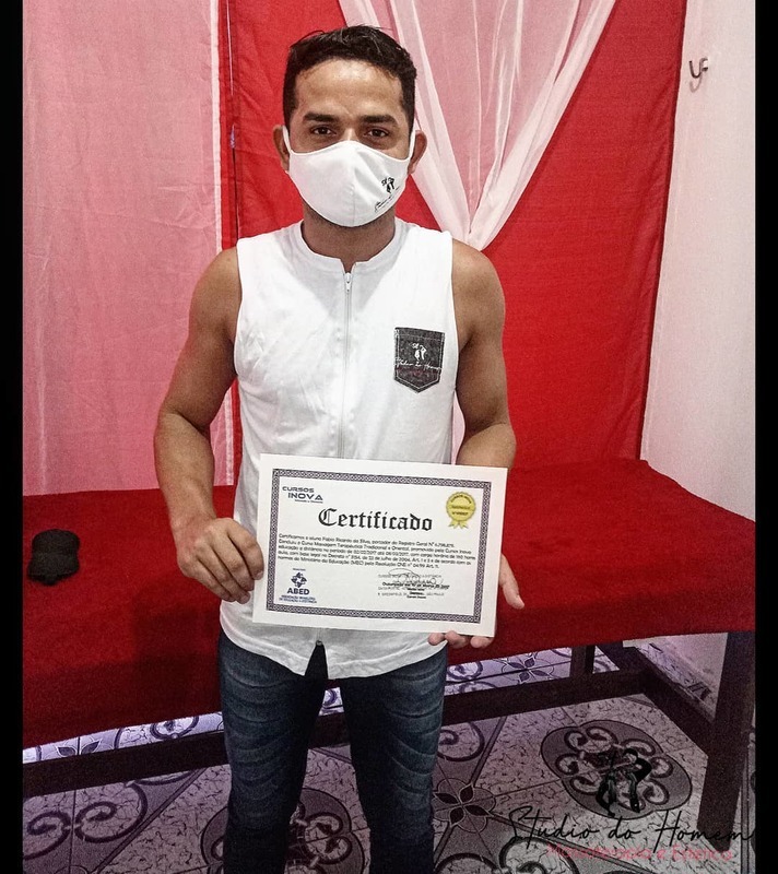 Sou massagista desde 2017, sou totalmente qualificado para lhe atender.
atuo com massagens relaxante, esportiva moderada, havaíana, reflexologia, tântrica, nuru e ligam, além de alguns procedimentos estéticos tais como, Limpeza de Pele, banho de lua e esfoliação corporal. outros massoterapeuta