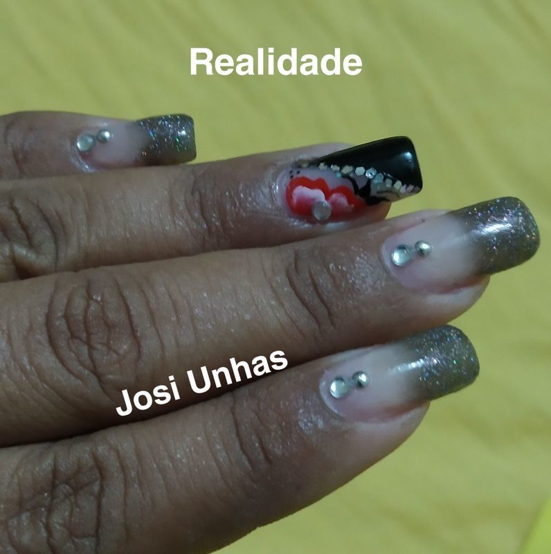 Alongamentos de gel com decoração e pedrarias unha manicure e pedicure