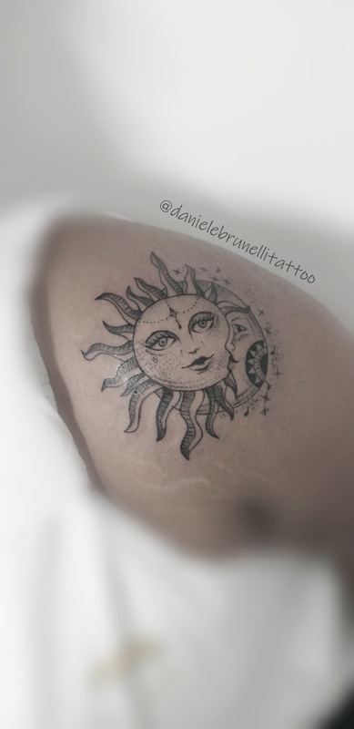 tattoo sol e lua por Daniele Brunelli tattoo

#danielebrunellitattoo #tattoopiracicaba #danielebrunelli #piracity #tatuagem #tattoo outros empresário(a) micropigmentador(a)