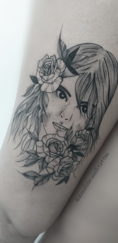 mulher no rastelado com bold e fine line por Daniele Brunelli tattoo   #tattoo #tatuagem #danielebrunellitattoo #piracicabatattoo # piracity #tatuadoras outros empresário(a) micropigmentador(a)